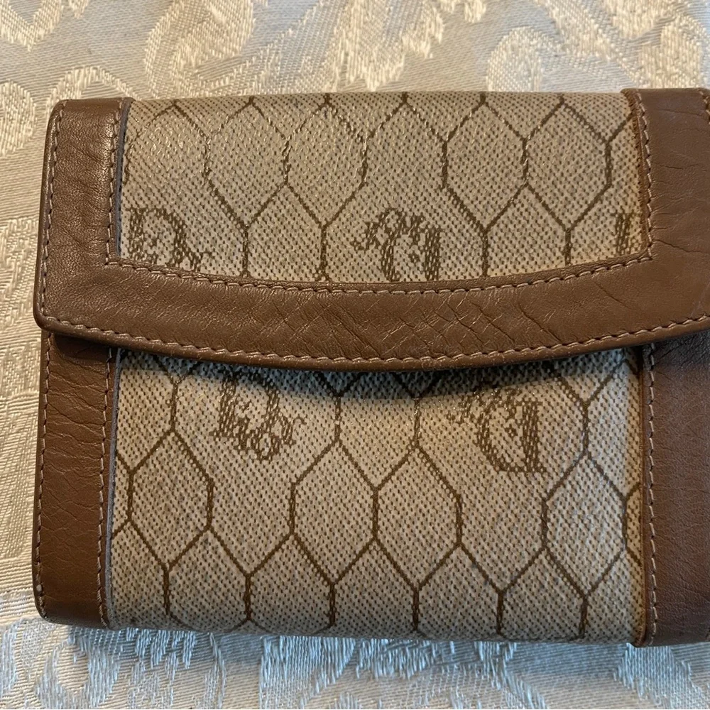 CHRISTIAN DIOR VINTAGE HONEYCOMB COLLECTION SHORT WALLET - Picture 2 of 11